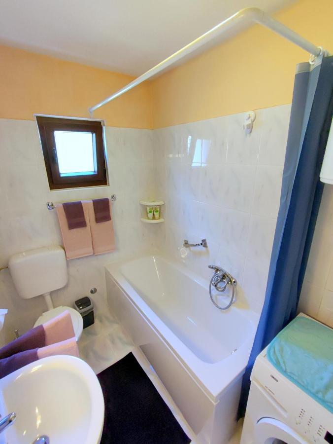 Apartment Pajtak 포레치 외부 사진