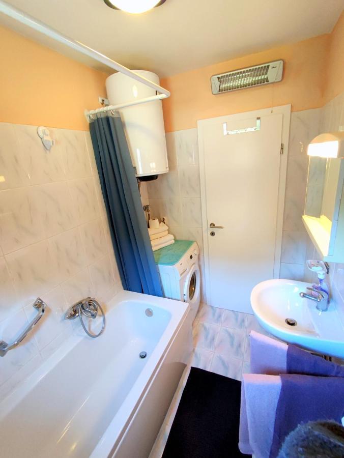 Apartment Pajtak 포레치 외부 사진